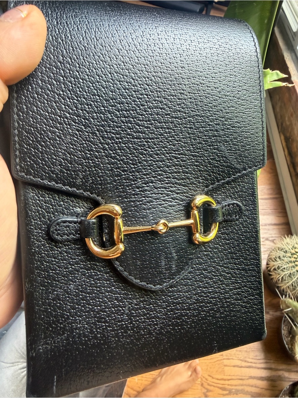 Gucci Black Leather Crossbody with Gold Horsebit Detail - Picture 4 of 7